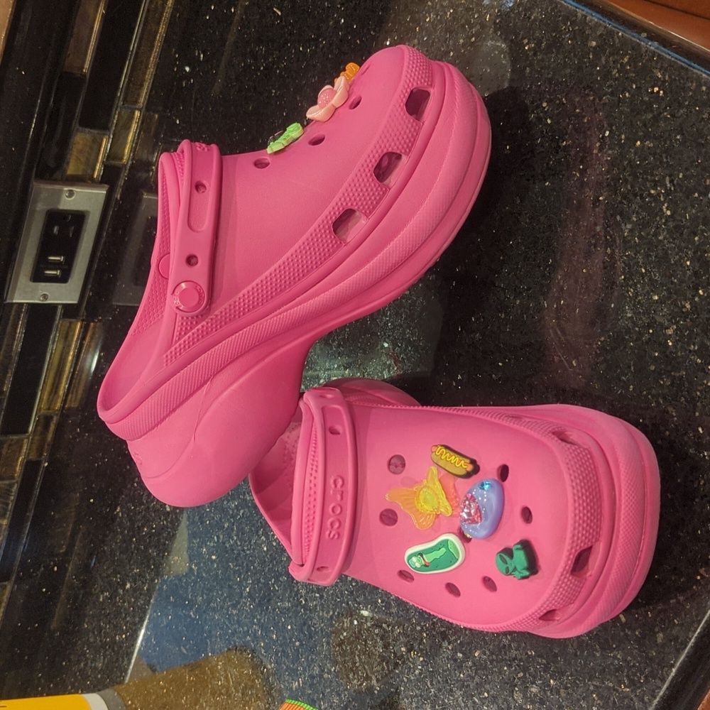 Dark pink croc Bae platform
